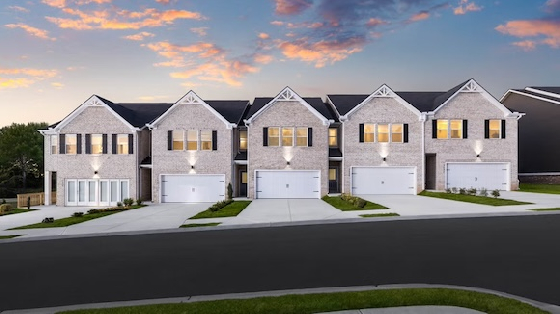 Image of New Homes in Snellville, Georgia built by Dream Finders Homes in the New Home Community of Parkway James!