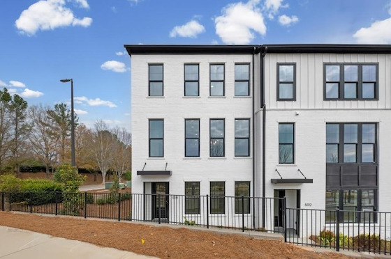 Image of New Homes in Alpharetta, Georgia built by Toll Brothers in the New Home Community of Toll Brothers at Lakeview